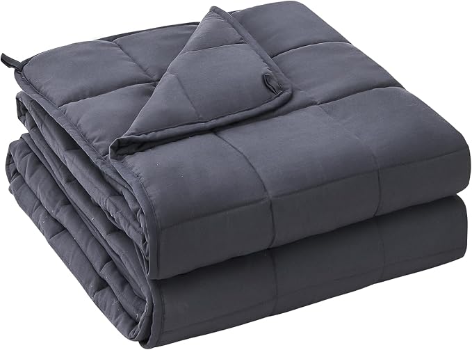 yescool 20 lb queen-size weighted blanket in grey, folded to show the quilted compartment stitching.